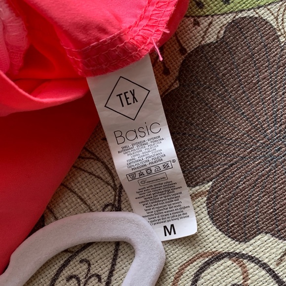 Women’s Athletic Shorts in Vibrant Pink - Picture 5 of 5